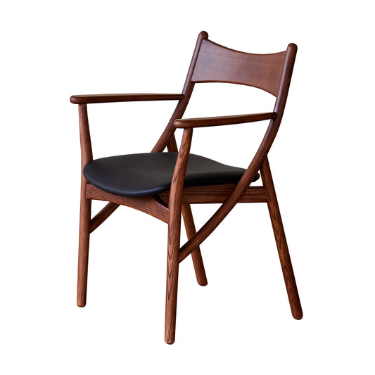 Kitty Chair with Armrests